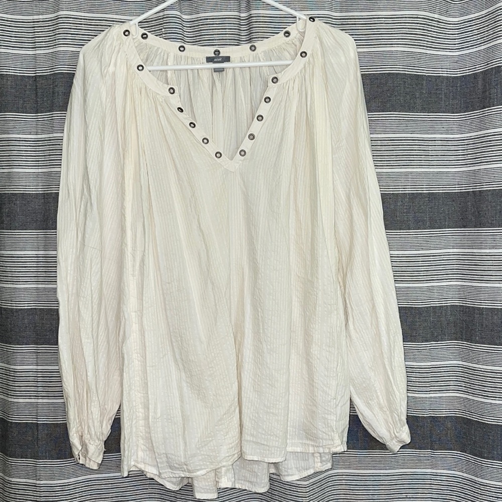Arie top by AE. Beautiful and flowy. Never worn.